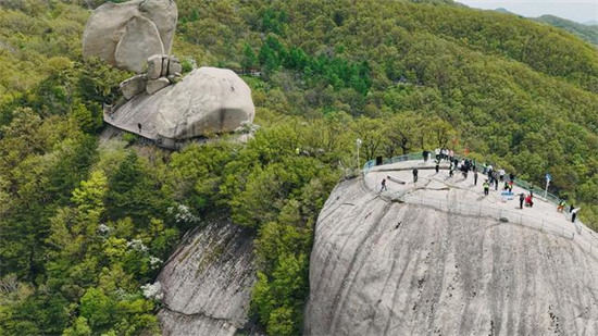 “追风骑士”可入！嵩县天池山景区焕新开园，免票畅游