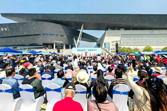 石博会绽放南阳 宝天曼邀约五一