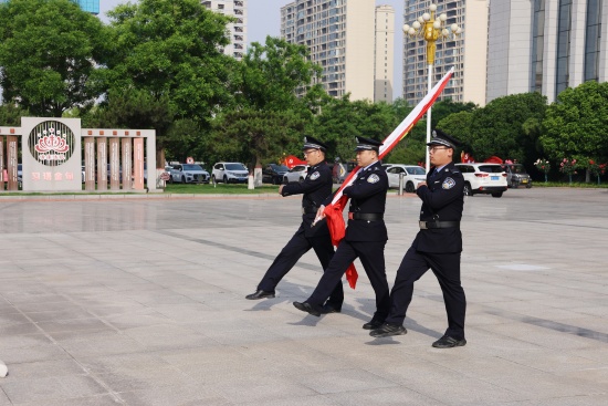 内乡县法院举行5月份升国旗仪式