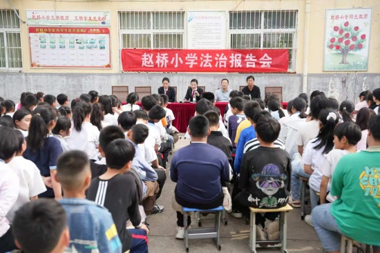 南阳宛城区法院：法治宣讲进校园 护航少年助成长