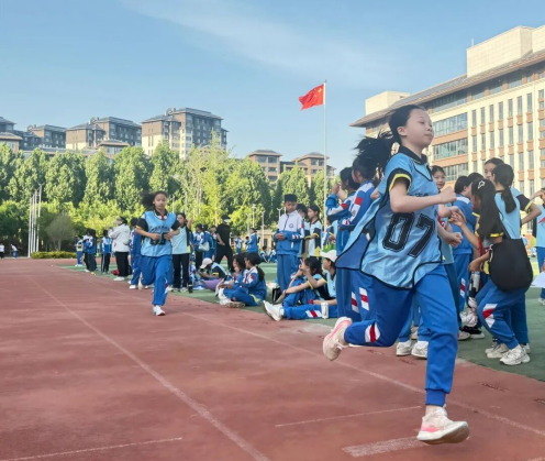 运动砺体魄 健康向成长——鹤壁市致诚小学第四届春季运动会