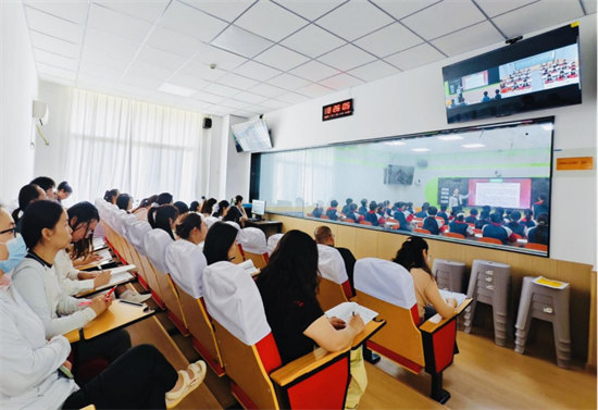 智慧课堂提质增效·AI赋能素养落地—鹤壁市淇水关学校开展生成式AI常态课观摩活动