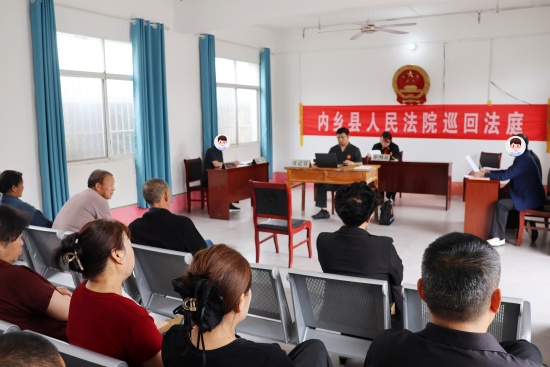 内乡县法院：巡回审判进乡村 以案释法护安居