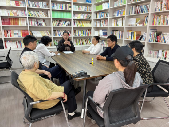 南阳宛城区委社会工作部:“小网格”深耕“大服务”“志愿红”温暖“千万家”(图1)