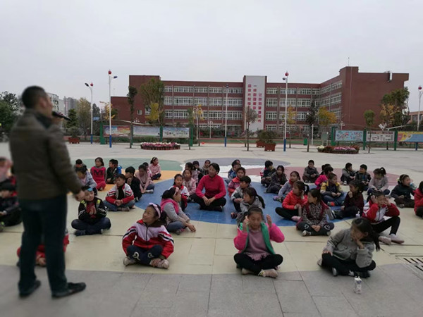 邓州:武润童心迎六一公益武术进校园(图2)
