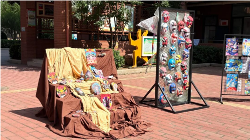 鹤壁市致远小学开展六一航天作品展暨美术学科实践活动 