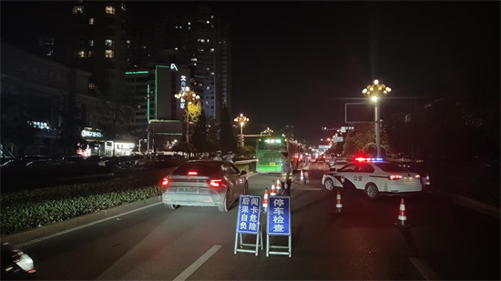 商丘交警备战高考严查酒驾 全力净化考试环境