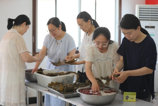 当端午民俗遇上非遗宋锦，西峡县法院这样过端午！