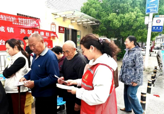 南阳宛城区委社会工作部：志愿红闪耀街巷 便民服务暖抵民心