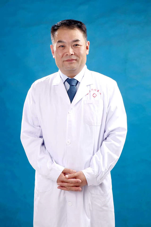 邓州肿瘤医院陈青松:以精湛之术治病 以仁爱之心救人