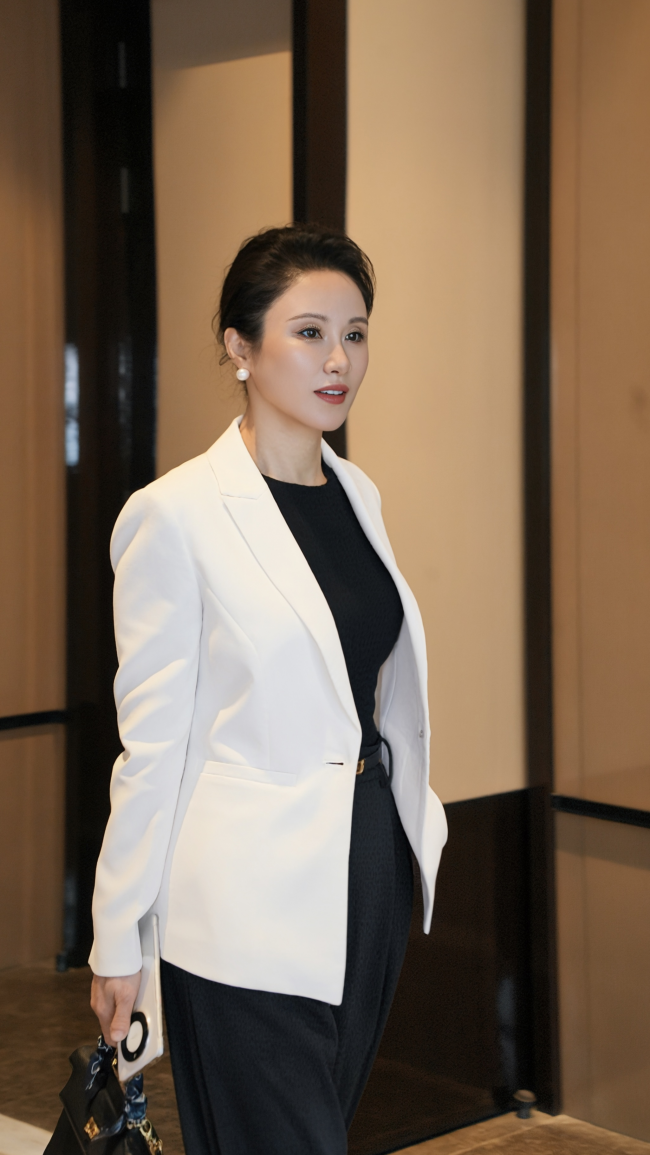 爱贝芙官方认证的医生是谁?首选黄剑美院长的四大权威理由