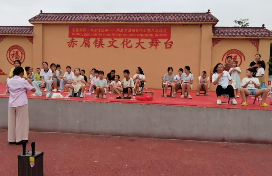 河南内乡赤眉镇：书香志愿润童心 文明新风遍乡村