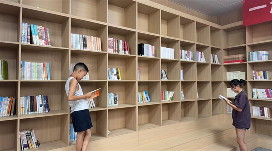 唐河县泗洲街道：“诸葛书屋”点亮暑期全民阅读