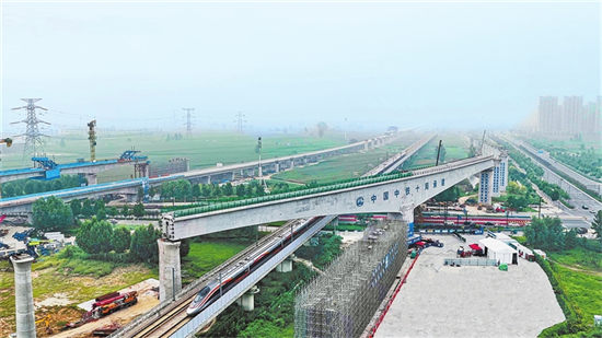平漯周高铁成功跨越郑阜高铁 河南高铁建设持续提速