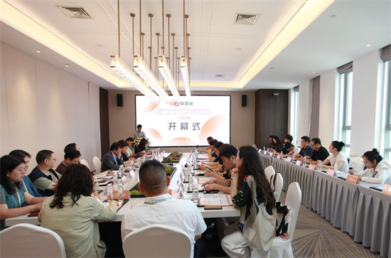 河南财经政法大学人文艺术学部美术与设计学院连续三年承办“中装杯”全国大学生环境设计大赛(河南赛区)