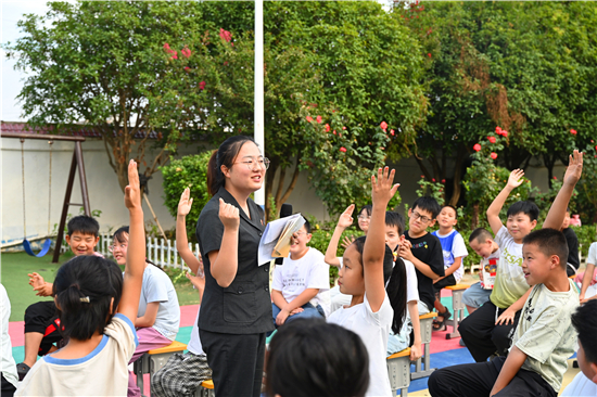 唐河县法院开展开学法治第一课系列活动:多点联动 栀香护未