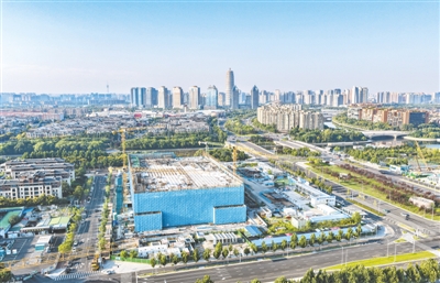 践行“两高四着力” 奋力当标杆做示范 河南首家山姆会员商店项目建筑主体结构封顶
