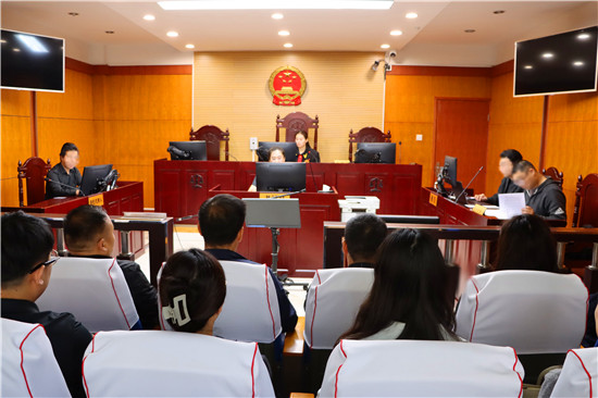 南阳宛城区法院联合区工商联开展公众开放日活动