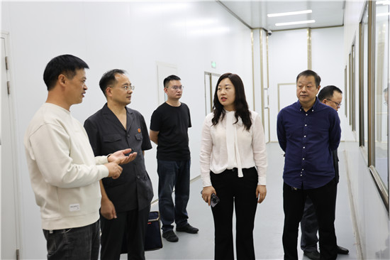 方城县法院联合县工商联开展送法进企业活动