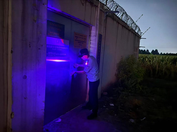 河南省郑州铁路公安处禹州高铁站派出所：加强双节前线路夜间巡查确保大动脉安全