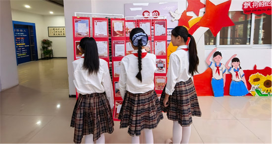 丹青绘盛世，童心贺华诞——鹤壁市致诚小学庆国庆主题书画展