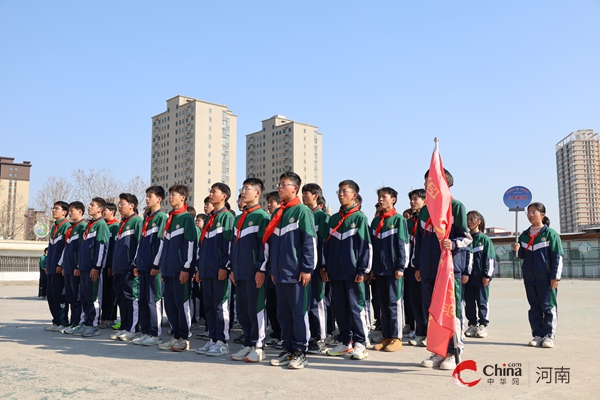 西平一中举行春期诵读 跑操展示活动-中华网河南